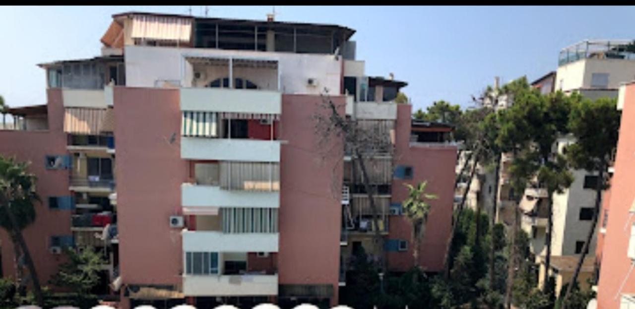 Emiri * Golem (Tirana)